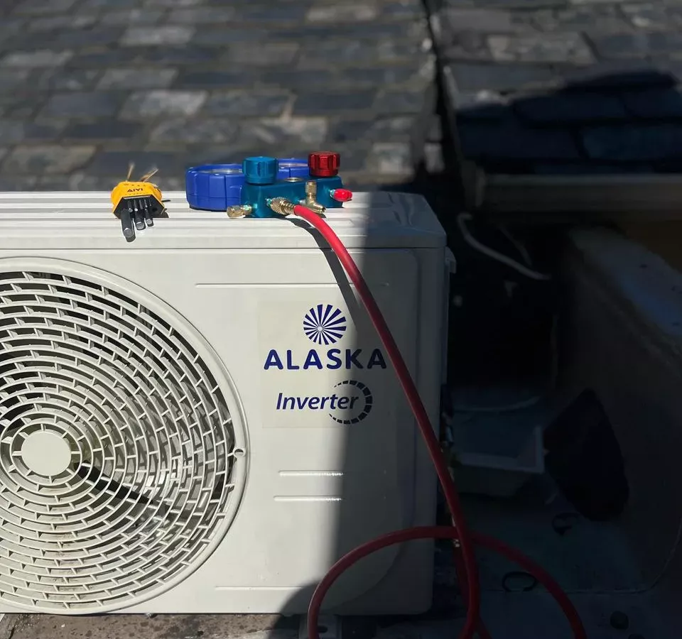 Air conditioning repairs and final testing in Johannesburg