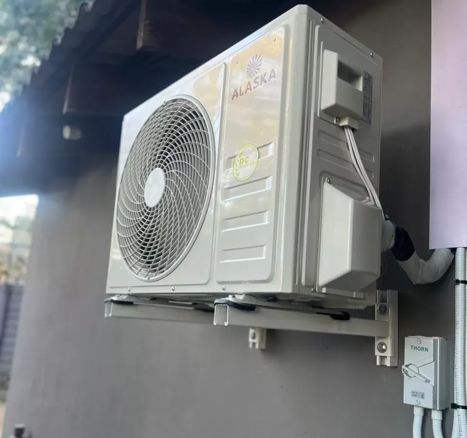 Air conditioning condenser installation in Johannesburg